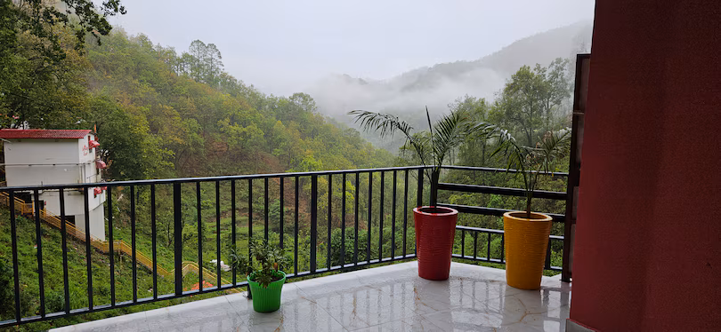 Outdoor terrace dining with panoramic mountain views